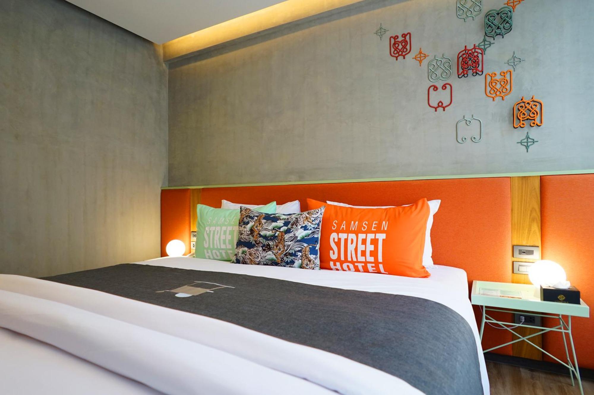 Samsen Street Hotel Bangkok Exterior photo