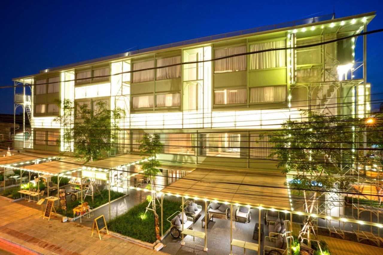 Samsen Street Hotel Bangkok Exterior photo